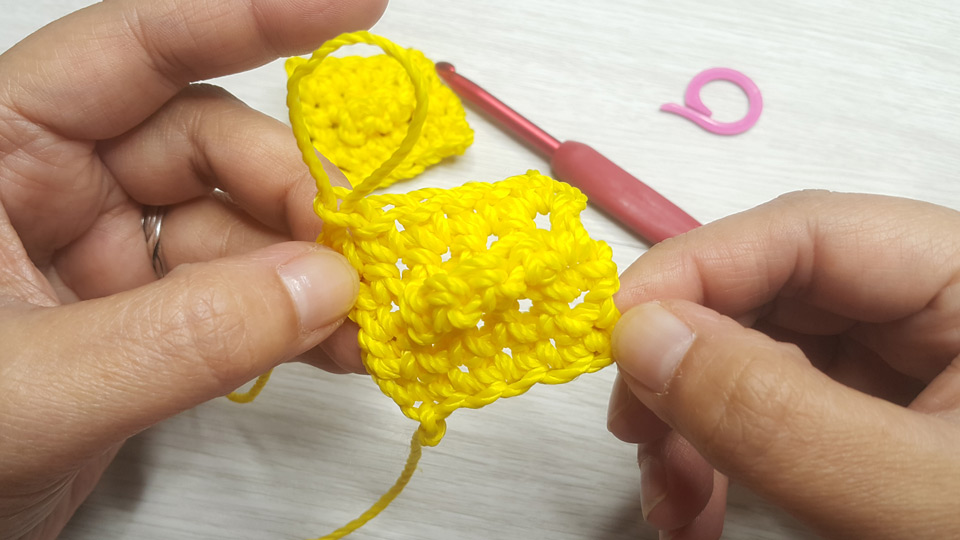 One cable stitch